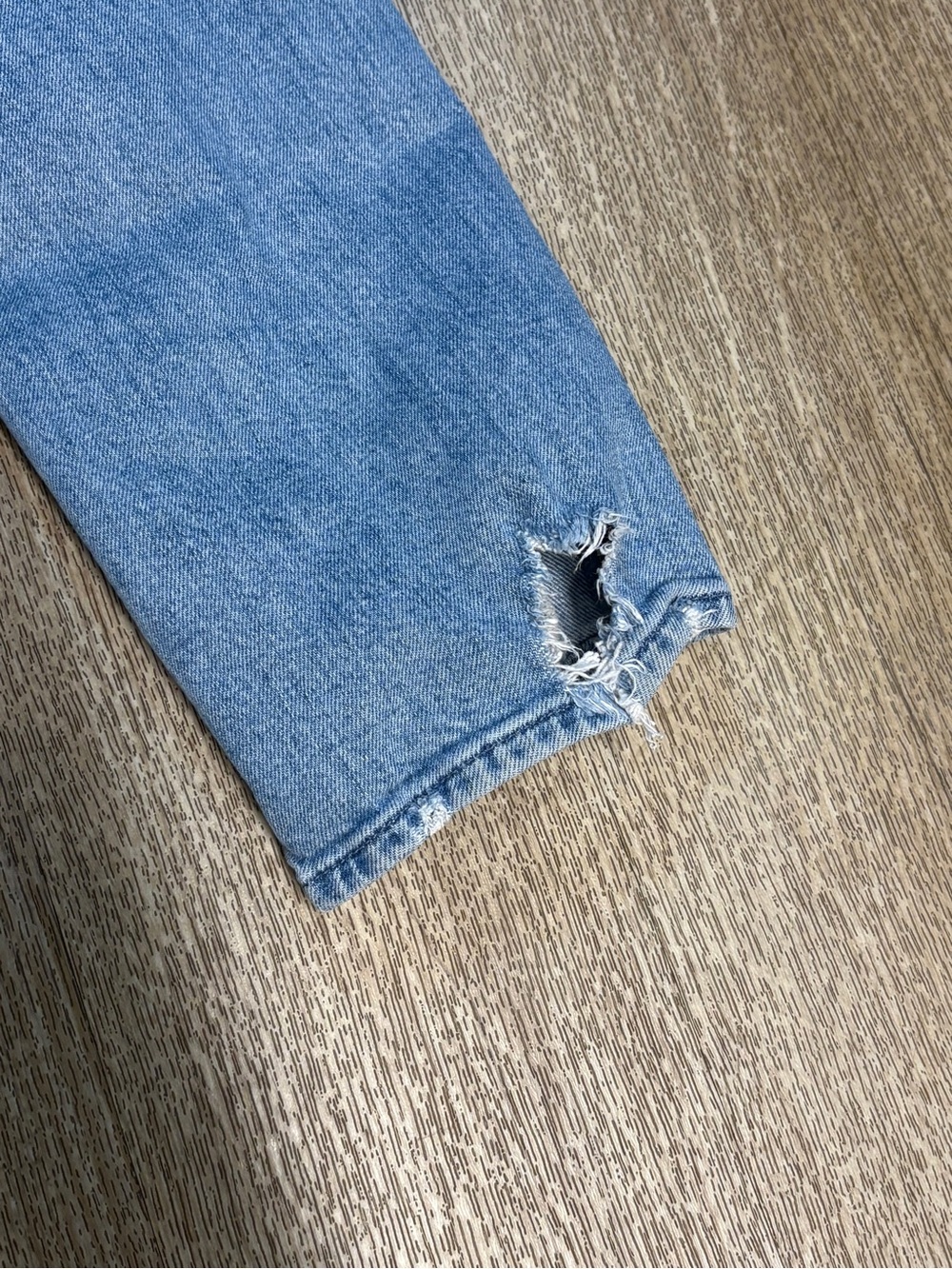 MOTHER JEANS SUPERIOR TOMCAT DISTRESSED SIZE 28 - Picture 6 of 11